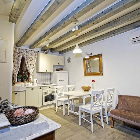 Anja Apartments Šibenik Rom bilde