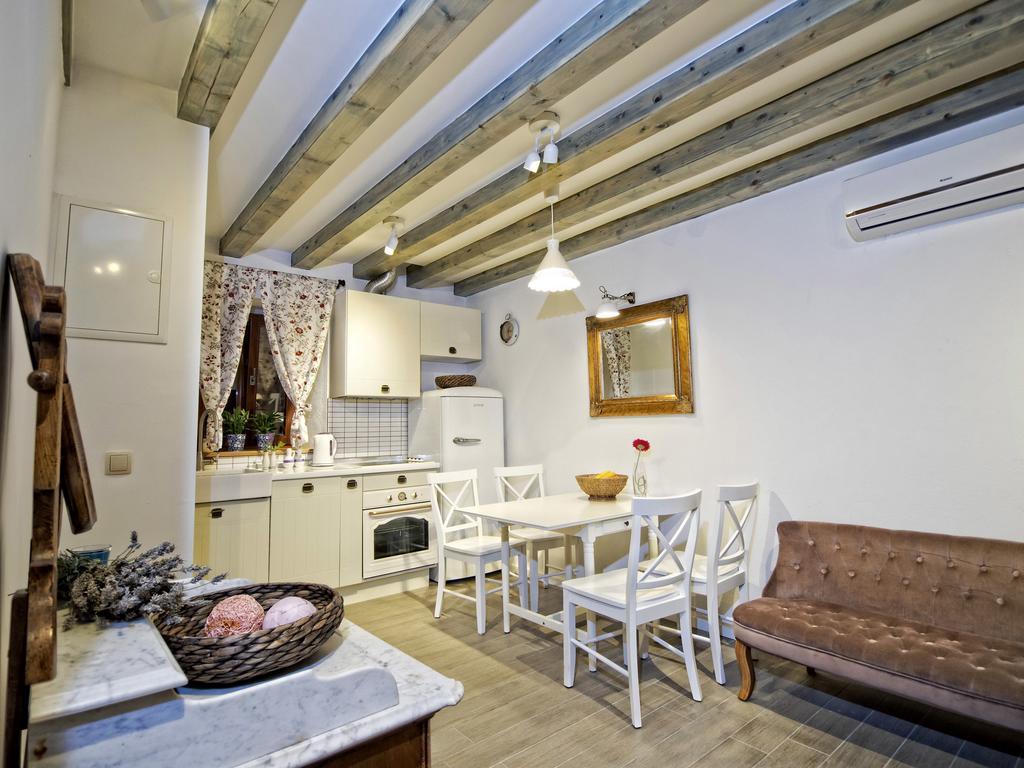 Anja Apartments Šibenik Rom bilde